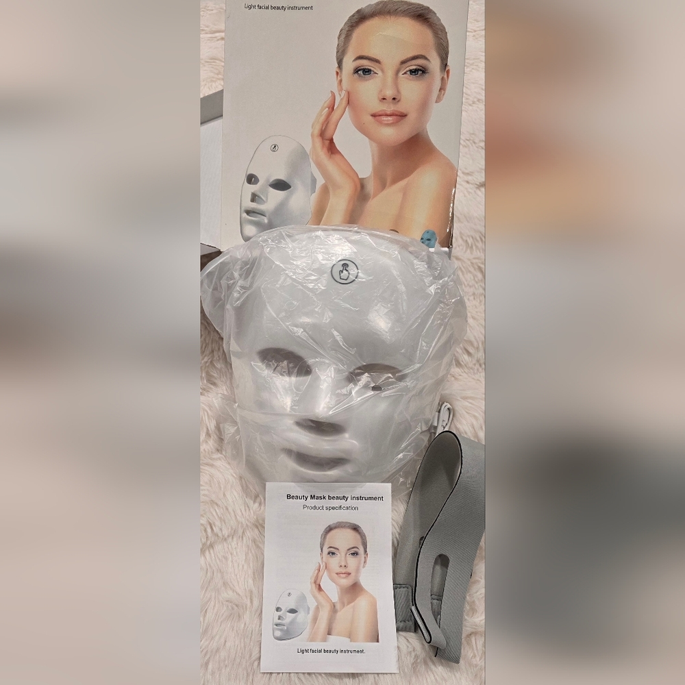 LED Facial Therapy Mask in White